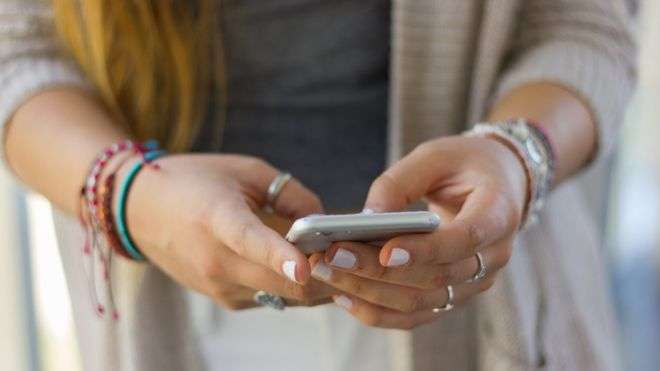 Efekti i mediave sociale tek të rinjtë është i vogël
