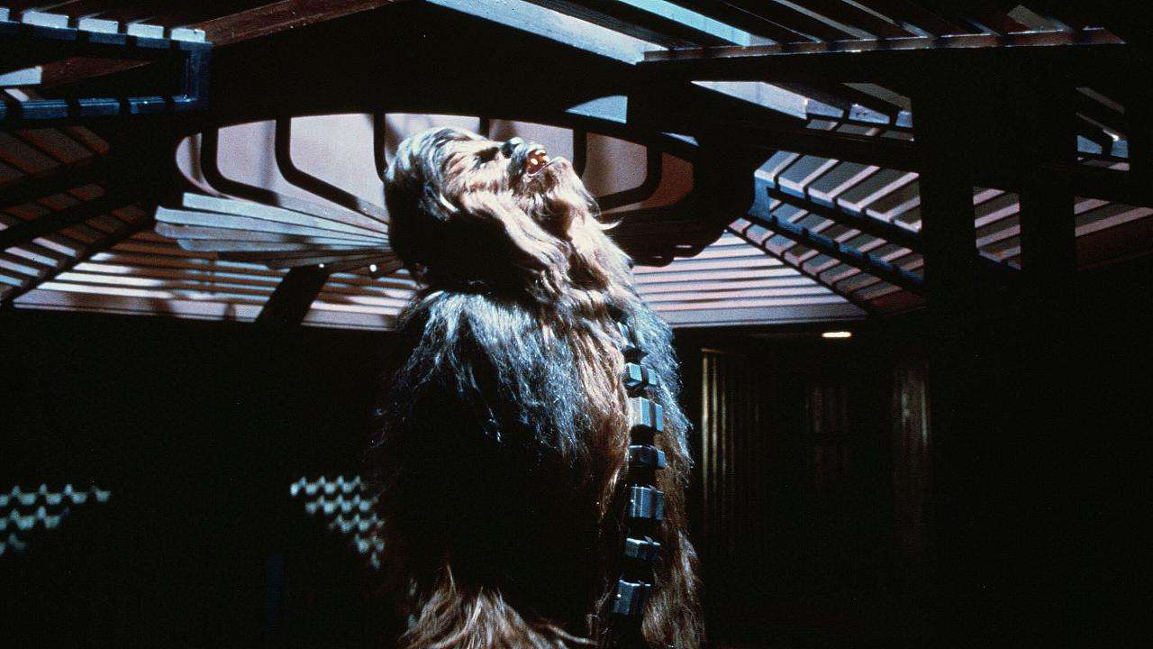Vdes Peter Mayhew, njeriu në kostumin e Chewbacca