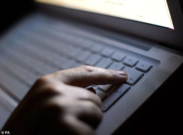 Pornografia shpallet rrezik për shëndetin publik në Arizona