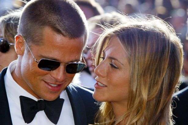 Brad Pitt mohon të jetë rikthyer me Jennifer Aniston