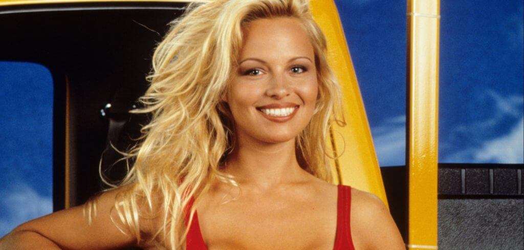 Pamela Anderson rrëfen haptas përdhunimin dhe abuzimin seksual (FOTO)