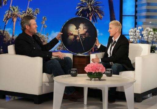 Blake merr dhuratë interesante nga Ellen (FOTO)