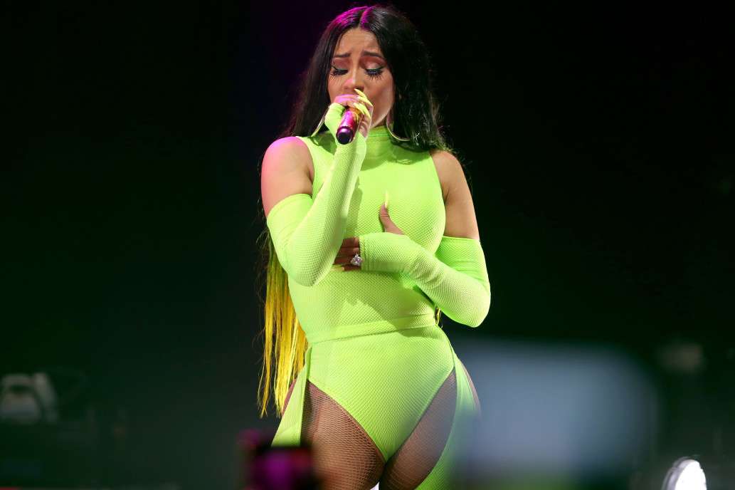 Cardi B anulon koncertet për t'u shëruar nga operacionet plastike