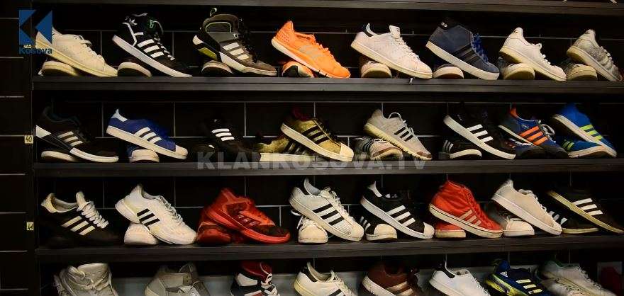 Atletet, rikthimi në kohë përmes një dyqani second hand (VIDEO)