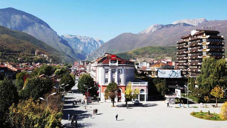 20 vjet burg pesë personave që u shitën qytetarëve banesa inekzistente - fituan mbi 1.8 milion euro