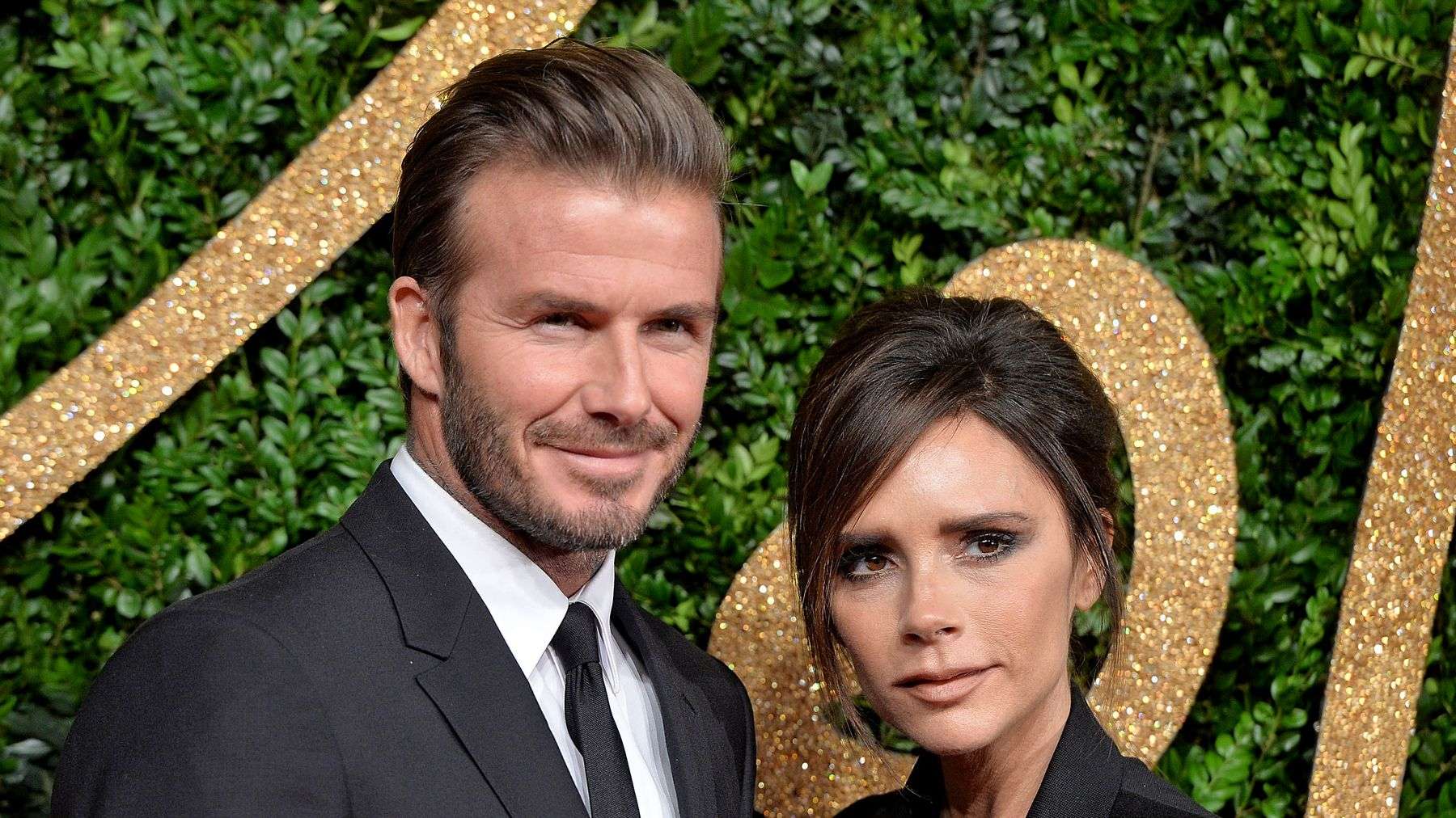 Victoria dhe David Beckham shkëlqyen në dasmën e Sergio Ramos (FOTO)