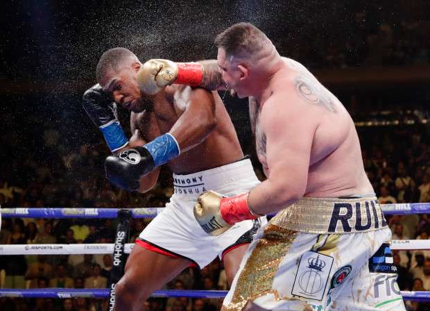 Përmbledhje e duelit ku humbi Joshua - Ruiz kampion