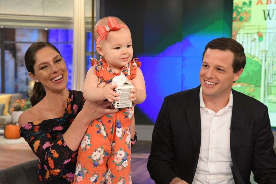 Abby Huntsman lind binjakë (FOTO)