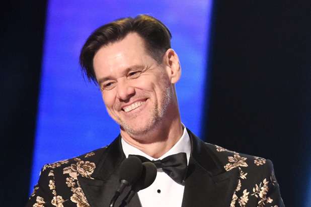 Mos i kërkoni asnjëherë selfie Jim Carrey
