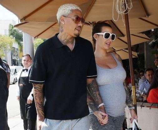 Amber dhe AE zbulojnë më shumë se ç’duhet (FOTO)