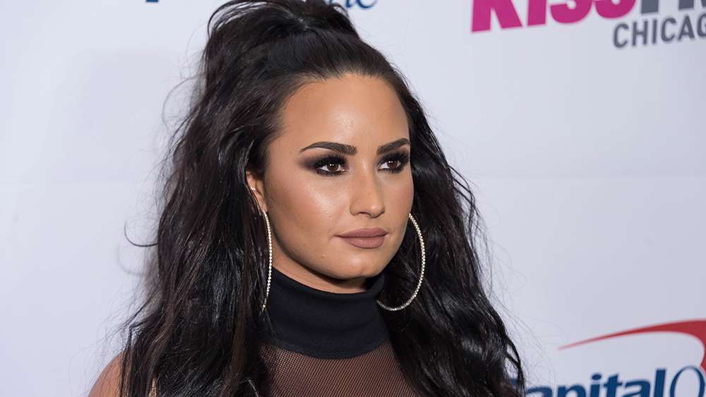 Demi Lovato bëhet me tatuazh të ri (FOTO)