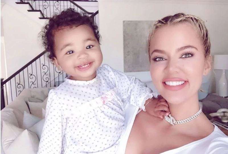 Pas ndarjes me Tristan Thompson, Khloe Kardashian rinovon shtëpinë e saj