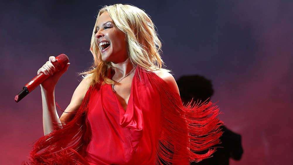 Kylie i rikthehet fansave me hitet e saj