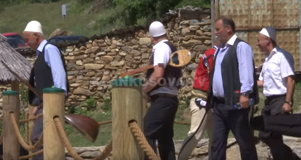 Plisbardhët mblidhen në Jezercë (VIDEO)