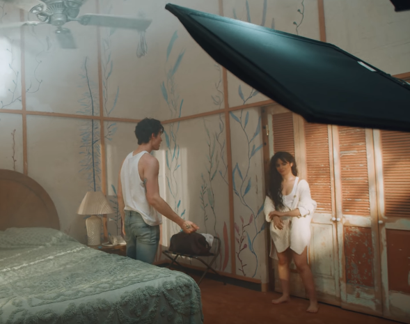 Dalin prapaskenat e klipit të Shawn Mendes dhe Camila Cabello (VIDEO)