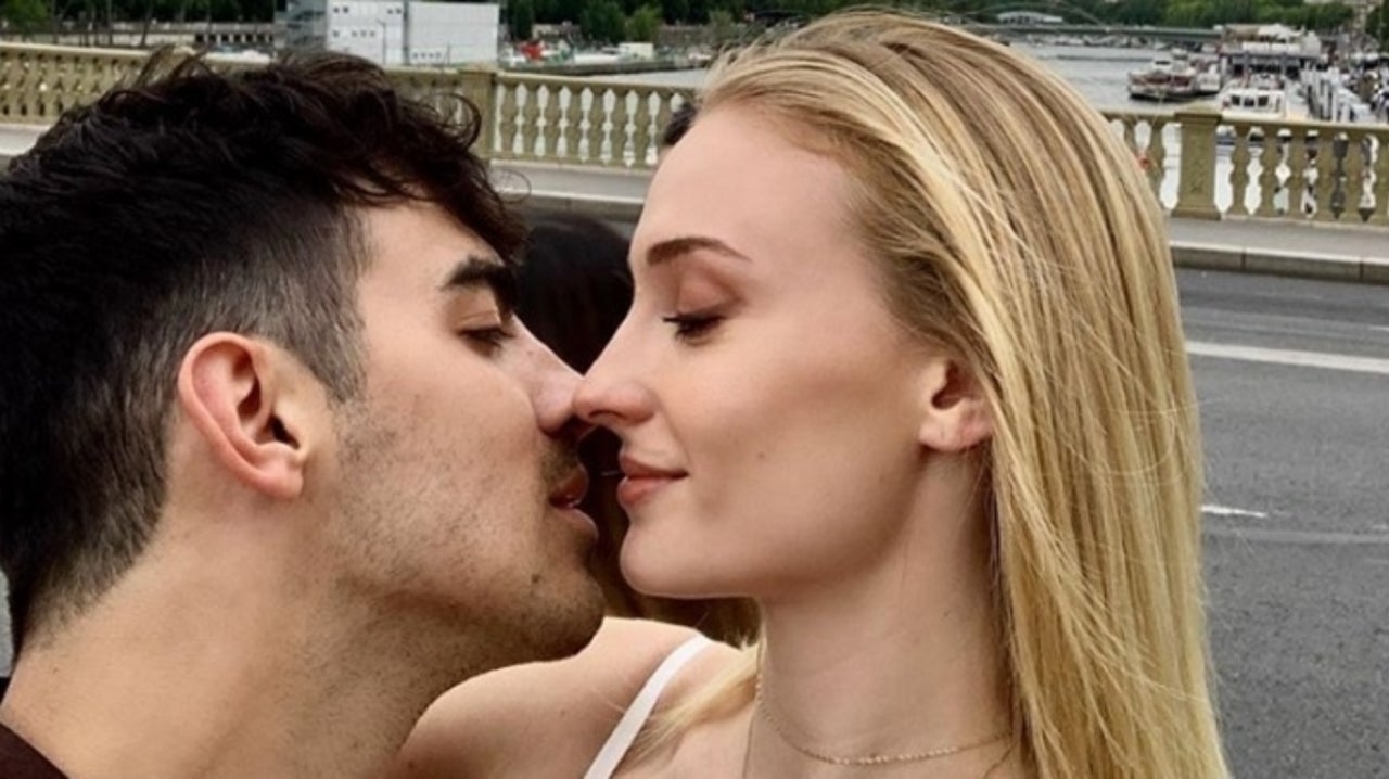 Sophie Turner tregon unazën e martesës së dytë (FOTO)