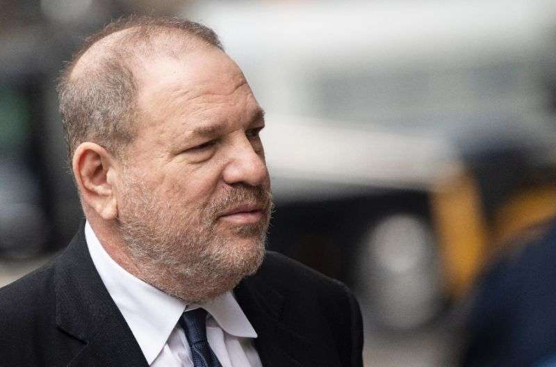 Weinstein në kërkim të një avokati kur gjyqi po afron