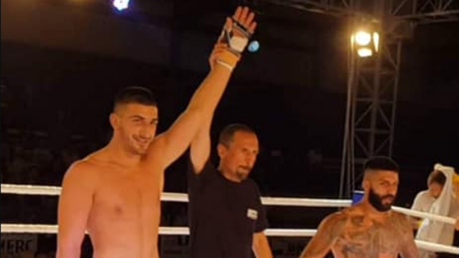 Florim Zendeli mposht kundërshtarin serb në MMA