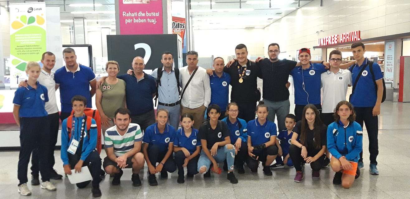 Ekipi Olimpik i Kosovës kthehet me medalje të artë nga Azerbajxhani