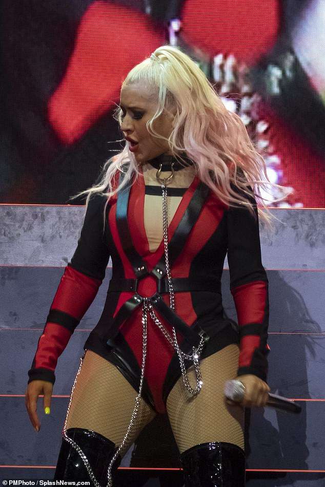 Christina Aguilera befason fansat e saj në Berlin