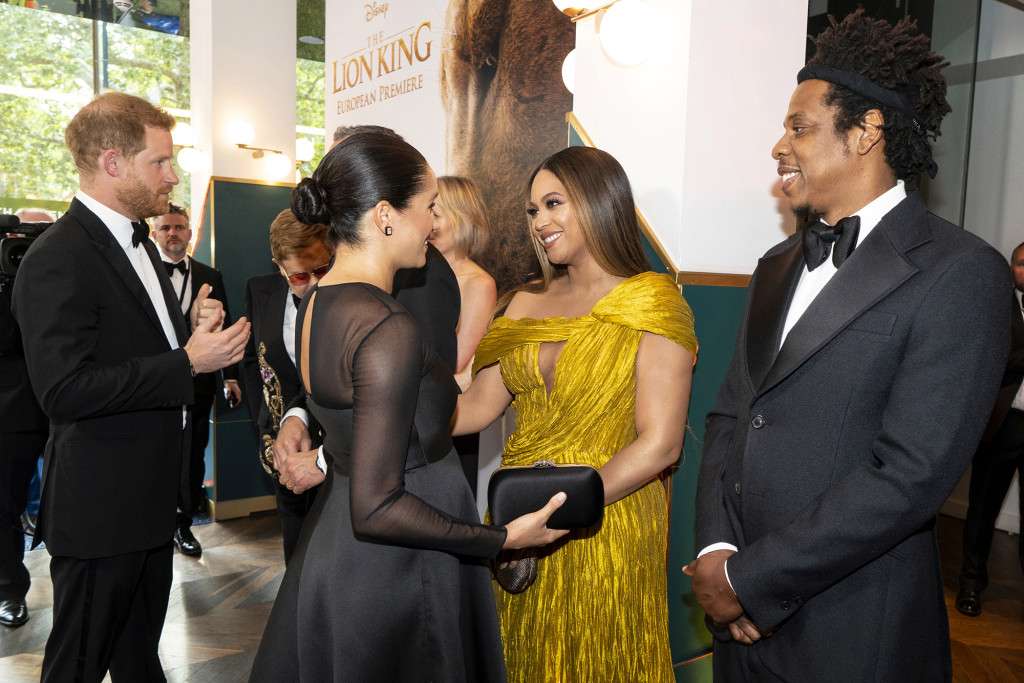 Meghan dhe Harry takohen me Beyonce dhe Jay Z në premierën e “The Lion King”