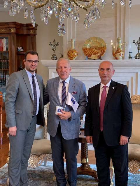 Komiteti Olimpik kërkon që sportistët elitarë të bëhen me pasaporta diplomatike