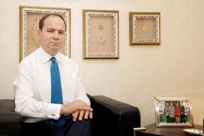 Trupi i pajetë i Bujar Nishanit mbërrin të martën në Shqipëri