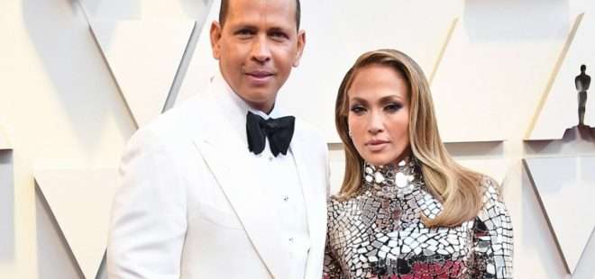 J Lo mbush 50 vjet, Alex ka një urim special