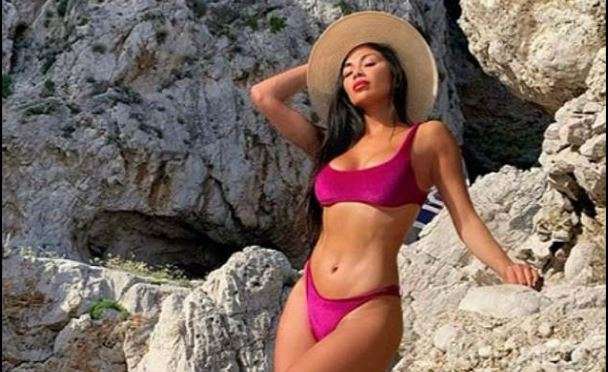 Nicole Scherzinger tregon se mosha nuk njeh kufi (FOTO)