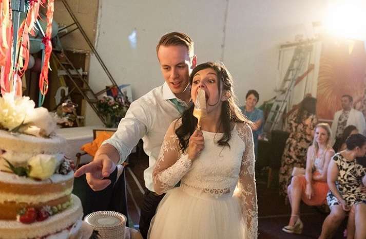 Fotografi që tregon se çfarë ndodh në të vërtetë në dasma