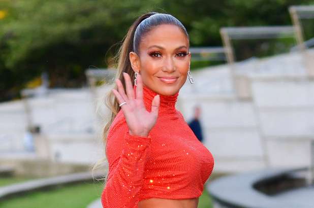 Një 50-vjeçare si Jennifer Lopez (FOTO)