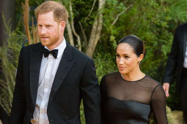 Meghan dhe Harry ia ndalojnë fqinjve t'u flasin atyre