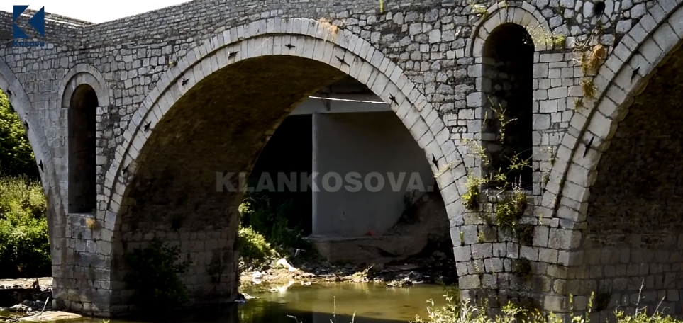 Restaurimi i urave të vjetra të Gjakovës (VIDEO)