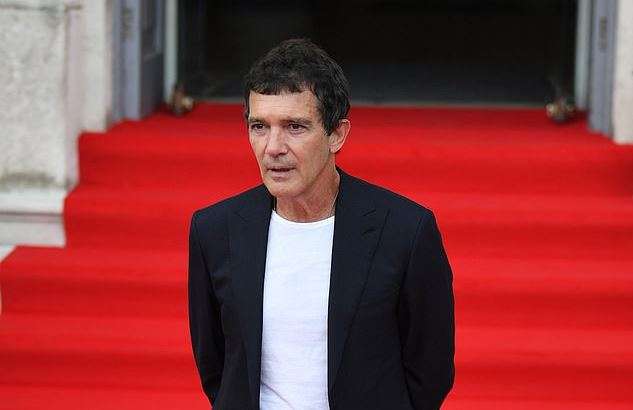 Antonio Banderas pati në Londër premierën  e filmit  “Pain and Glory”