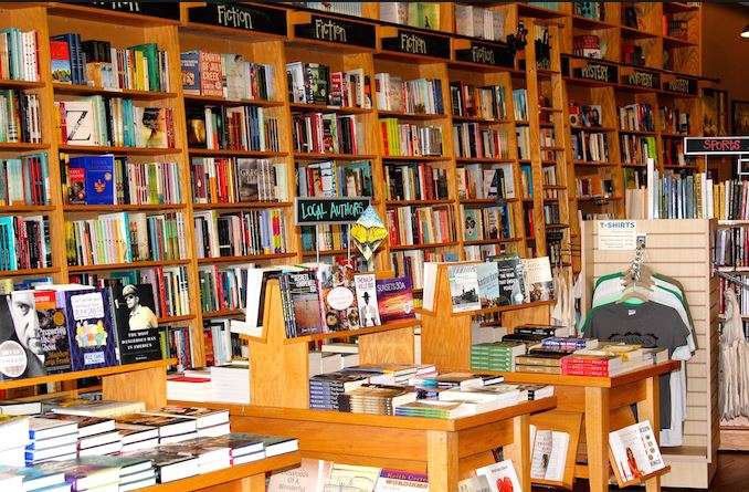 Miq të mirë gjeni në librari