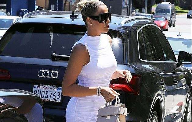 Përfundoi pushimet me motrën tani Khloe mahnit në Beverly Hills (FOTO)