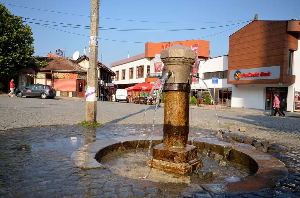 Sheshi Shatërvan në Prizren do të jetë i bllokuar për qarkullim të mjeteve motorike