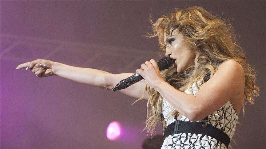 Jennifer Lopez arrin në Turqi për koncertin e saj 'It's My Party'