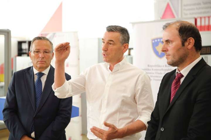 Veseli viziton ATK-në, ka një premtim për tatimpaguesit