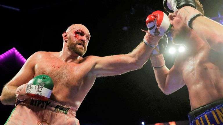 Tyson Fury mposht Otto Wallin pas 12 raundeve (VIDEO)