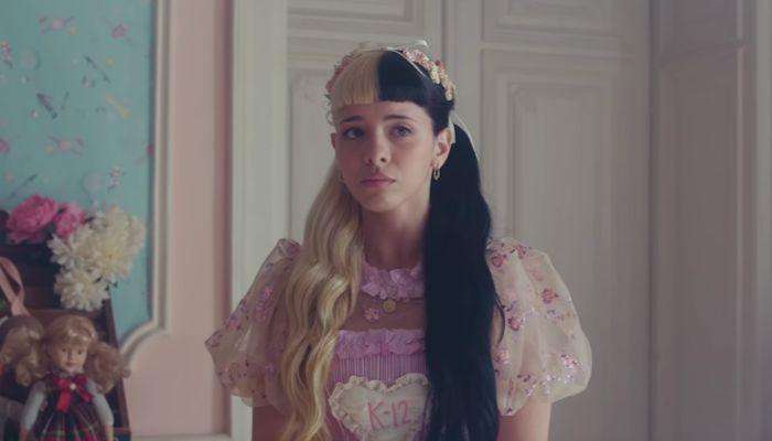 Melanie publikon “K-12” (VIDEO)