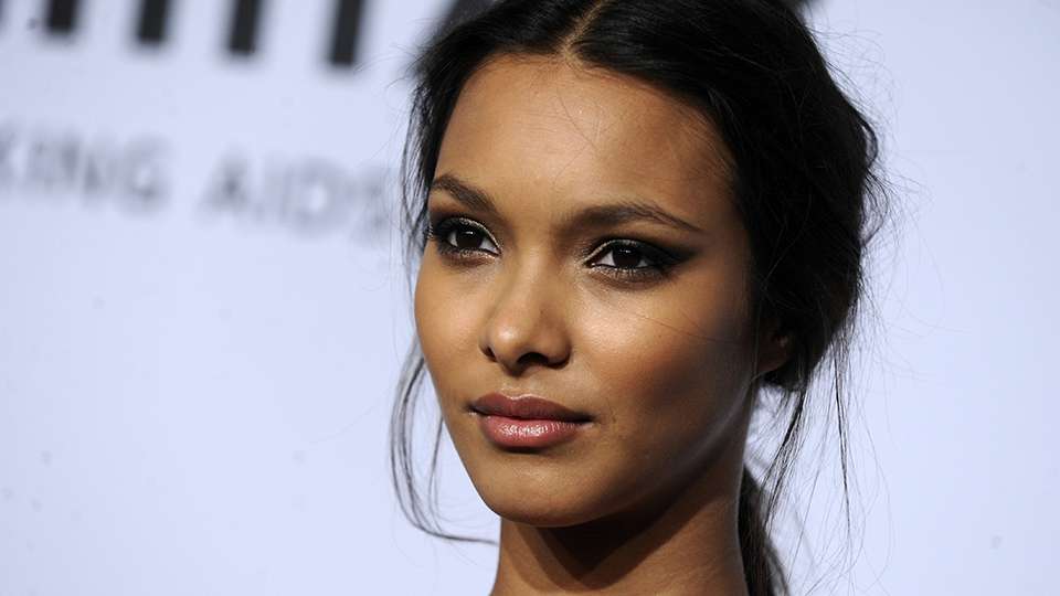 Fejohet supermodelja e Victoria's Secret (FOTO)