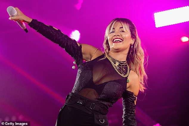 Rita Ora performon në Meksikë: Faleminderit, ishit të "çmendur"