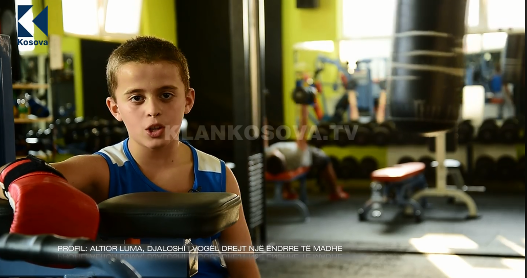 Altior Luma, djaloshi i vogël drejt ëndrrës së madhe për t'u bërë boksier (VIDEO)