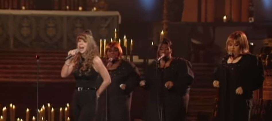 Hera e parë kur Mariah e këndoi “All I Want for Christmas Is You” (VIDEO)