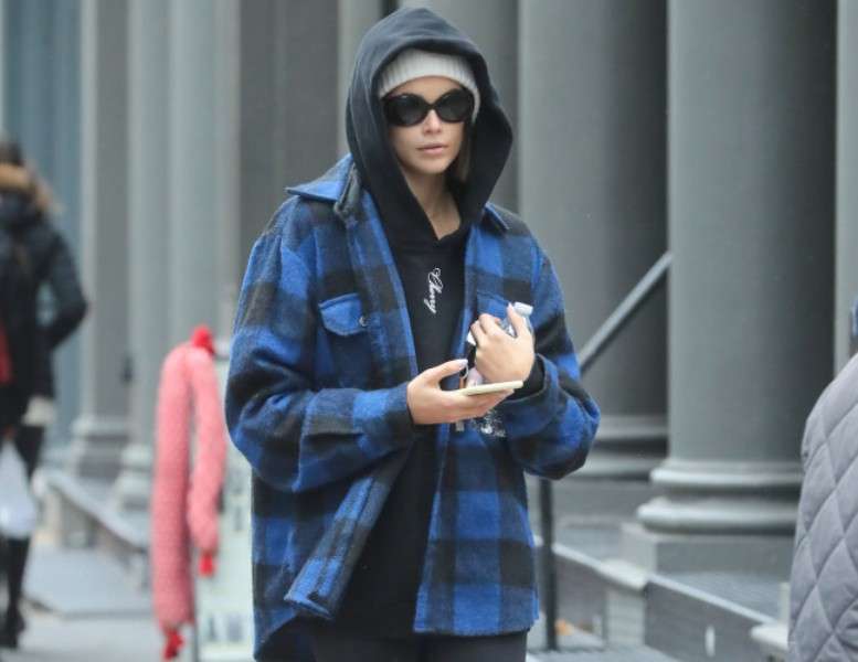 Kaia Gerber nis të vishet si i dashuri i saj