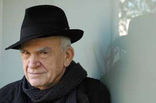 Çekia i kthen pas 40 vjetësh shtetësinë shkrimtarit të njohur Milan Kundera