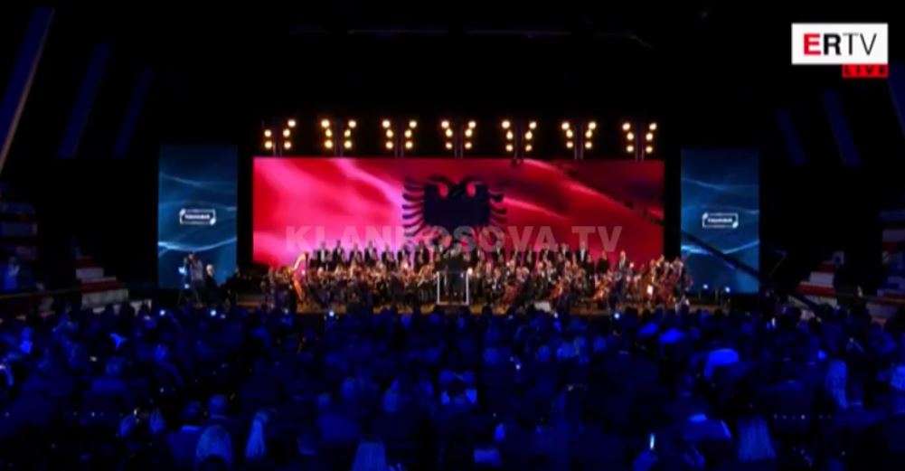 Vuçiq e Zaev në koncert bamirësie për shqiptarët (VIDEO)