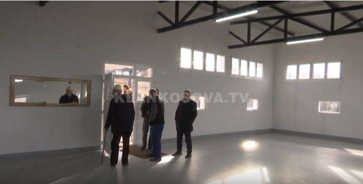 Mërgimtarët ndërtojnë shtëpi kulture në Verban (VIDEO)