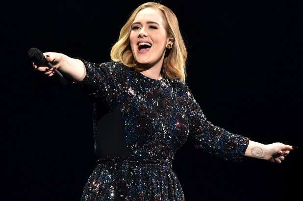 Adhuruesit e Adele shqetësohen për rënien e saj në peshë (FOTO)